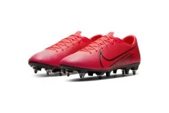 Nike Voetbalschoen Mercurial Vapor 13 Academy SG-PRO Anti-Clog Traction Rood 8 Nike Voetbalschoen Mercurial Vapor 13 Academy SG-PRO Anti-Clog Traction Rood -Winkel voor professionele voetbaluitrusting 36175845 3