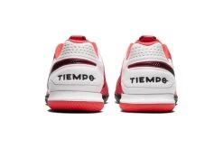 Nike Voetbalschoen React Tiempo Legend 8 Pro IC Rood -Winkel voor professionele voetbaluitrusting 36178370 5