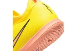 Nike Jr. Mercurial Zoom Vapor 15 Academy Indoor Voetbalschoenen Yellow Strike/Volt Ice/Coconut Milk/Sunset Glow KIDS -Winkel voor professionele voetbaluitrusting 37104052 5