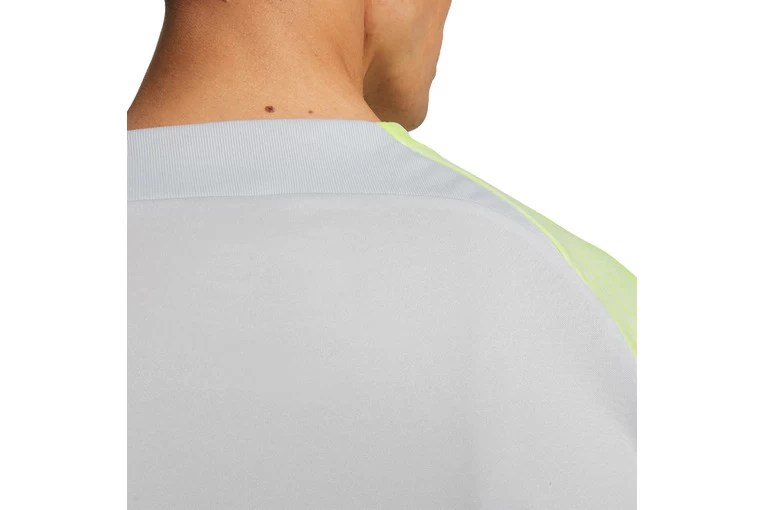 Nike Dri-FIT Strike Voetbalshirt Pure Platinum/Volt/Barely Volt/Hyper Pink Heren 4 Nike Dri-FIT Strike Voetbalshirt Pure Platinum/Volt/Barely Volt/Hyper Pink Heren - Afbeelding 4